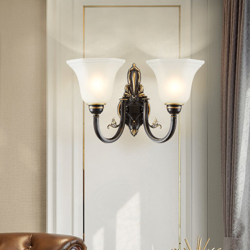 Skørter | Curved Arm Corridor Wall Lamp Traditional Metal 1/2-Cup Brass/Black and Gold Sconce Light with Carved Frosted Glass Shade