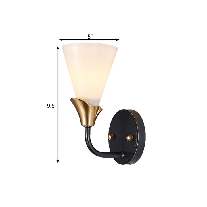 Skørter | Brass Finish 1/2-Bulb Wall-Mounted Lighting Country Style White Glass Cone-Shaped Wall Light