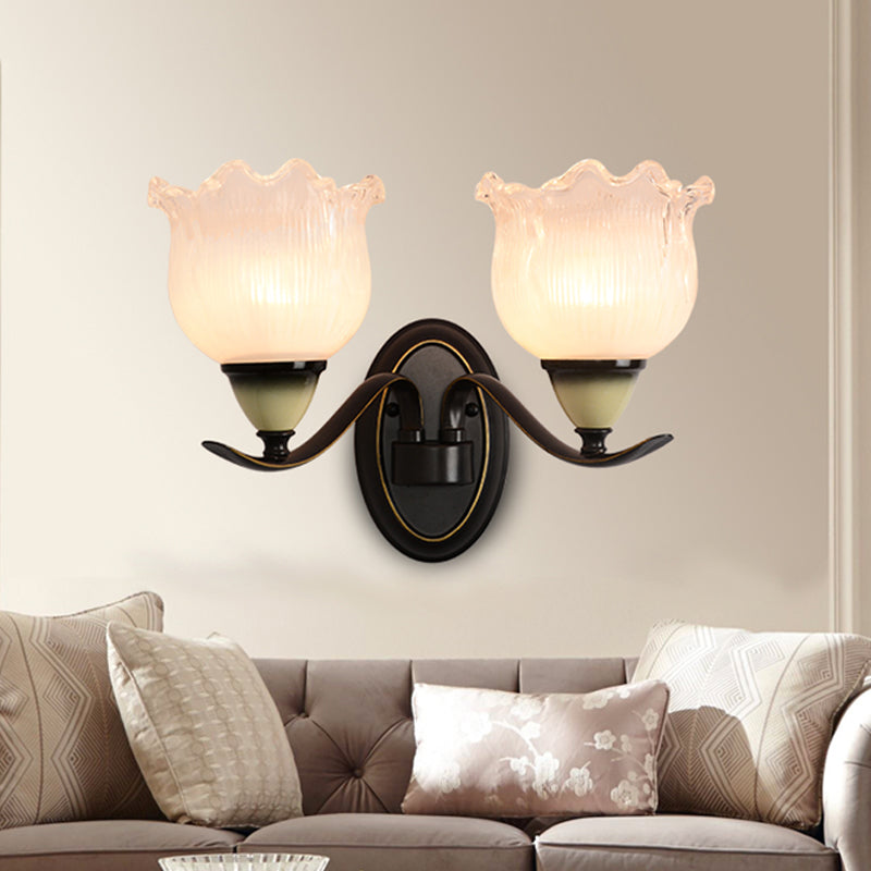 Skørter | Clear Ribbed Glass Flower Wall Lamp Country House 1/2 Lights Living Room Wall Mounted Lighting in Black