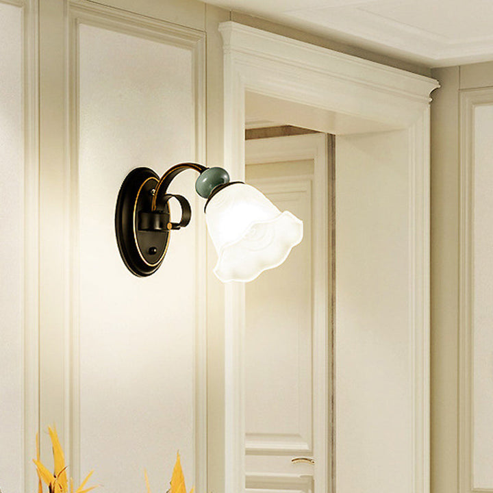 Skørter | 1/2 Lamps Wall-mounted Light Retro Style Flower Frosted Glass Wall Lighting Ideas in Black with Swinging Arm