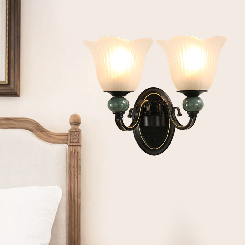 Skørter | Black Flowing Wall Lamp Traditional Opal Ribbed Glass 1/2 Bulbs Bedroom Wall Light with Swivel Arm