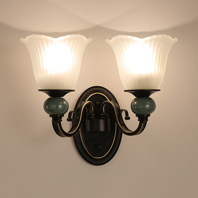 Skørter | Black Flowing Wall Lamp Traditional Opal Ribbed Glass 1/2 Bulbs Bedroom Wall Light with Swivel Arm