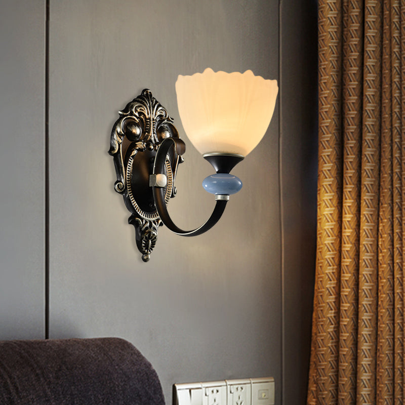 Skørter | 1/2-Head Wall Light Country House Hall Wall Lighting with Bowls made of Frosted Glass in Black