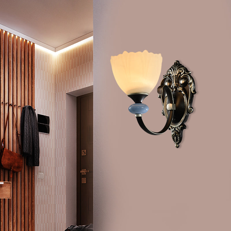 Skørter | 1/2-Head Wall Light Country House Hall Wall Lighting with Bowls made of Frosted Glass in Black