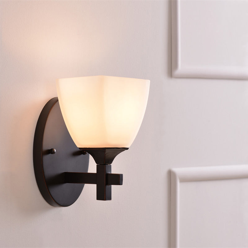 Skørter | Trapezium Indoor Wall Lamp Traditional Cream Glass 1 Light Black Wall Lamp Lighting