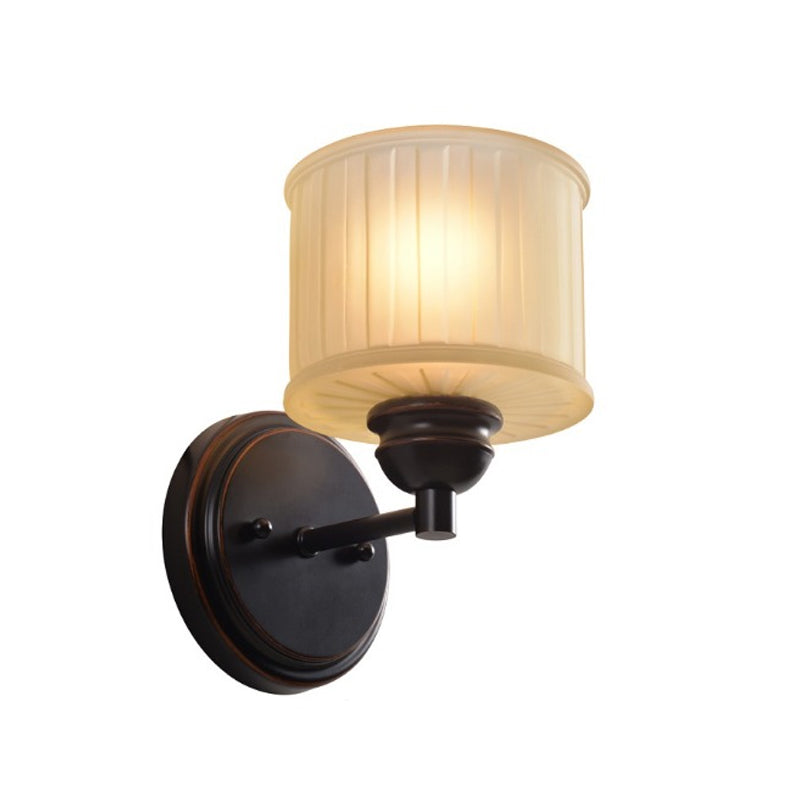 Skørter | 1 Bulb Small Drum Wall Light Country House Style Black Finish Tan Glass Wall Mounted Lamp