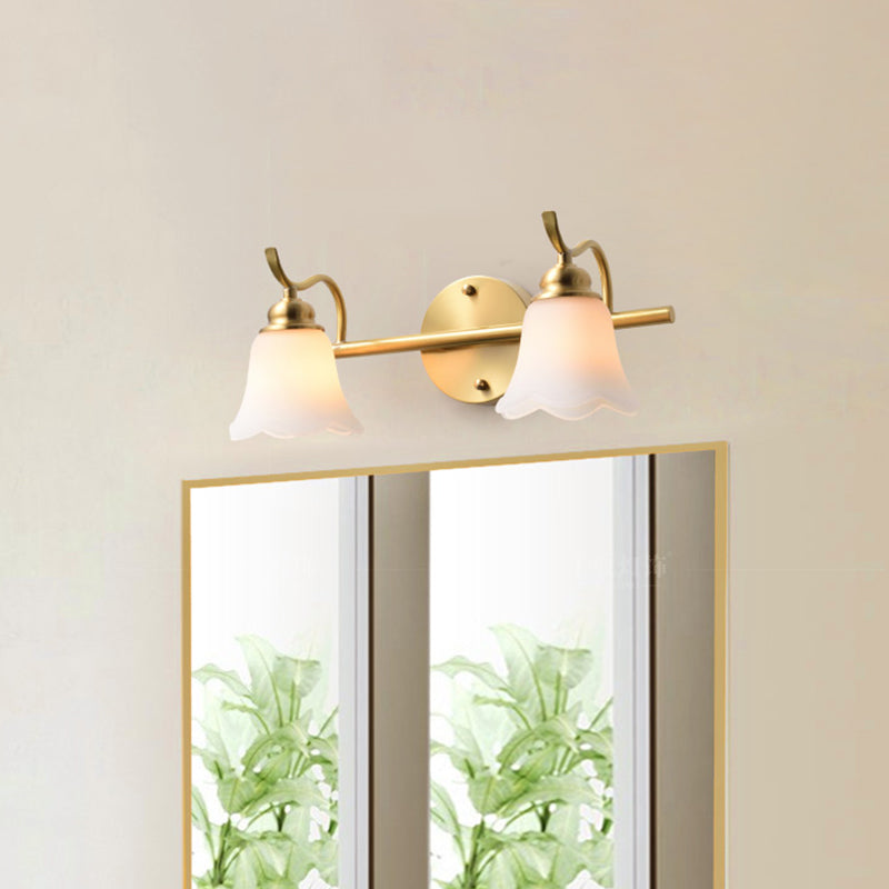 Skørter | 2/3 Lamps Vanity Wall Light Traditional Bathroom Wall Sconces Lamp with Flower Cream Glass Shade in Brass