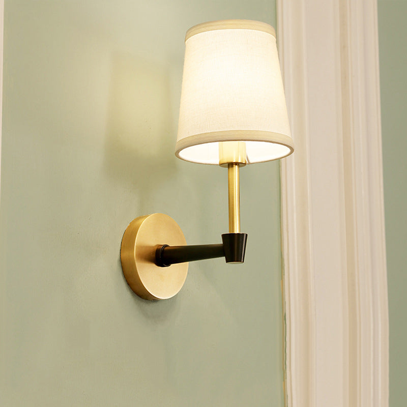 Skørter | Traditional narrow tapering wall-mounted lamp 1/2-bulb fabric wall lighting in black