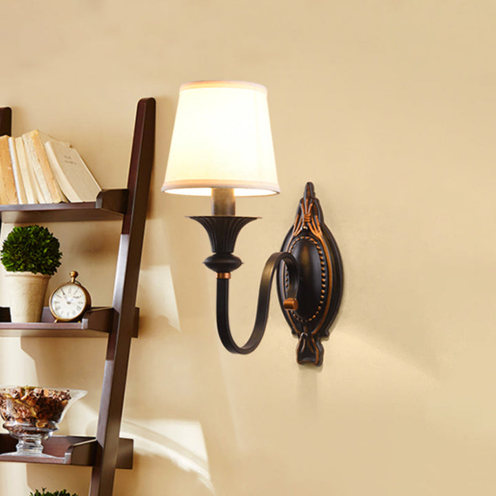 Skørter | 1 Spotlight Shade Wall Lighting Fixture Country House Black Fabric Wall Lamp with Curved Arm