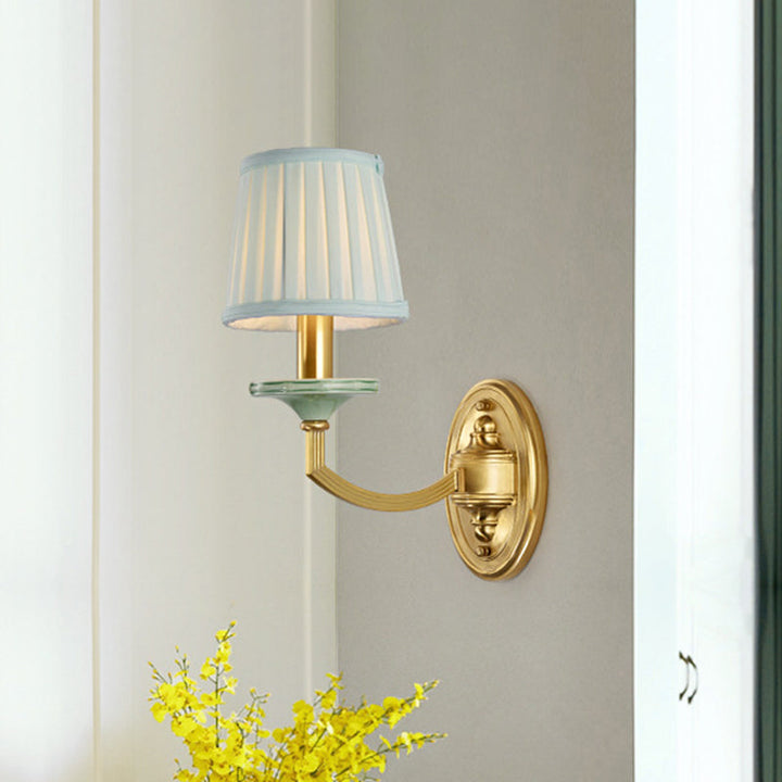 Skørter | Rustic Pleated Drum Wall Mount Light Country 1/2-Cap Living Room Wall Lamp in Brass