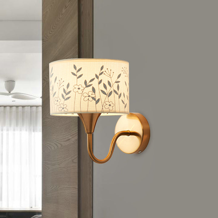 Skørter | Fabric Drum Wall Mount Lighting Classic 1 Light Bedroom Deer/Leaf Pattern Wall Lamp made of Brass with Swan Neck Arm