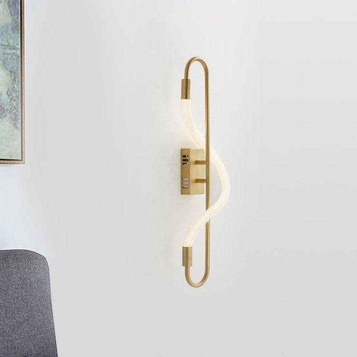 Lisslune | Simple LED wall lighting ideas Gold finish rectangular wall light with tube acrylic diffuser