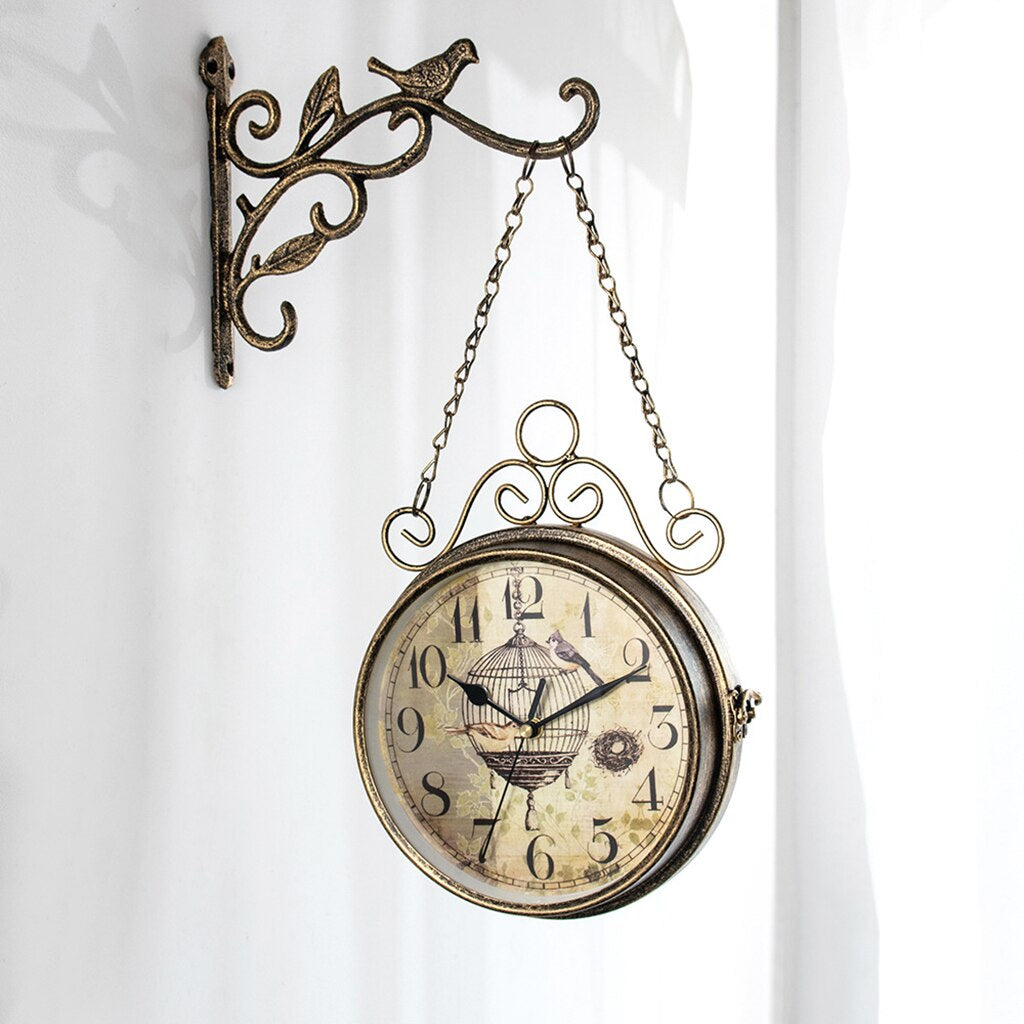 Lisslune | EcoStation - Vintage inspired train station clock
