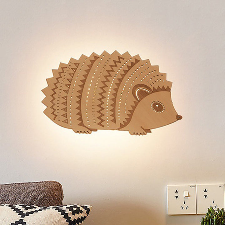 Skørter | Wooden Hedgehog Flush Mount Wall Lamp Children Beige LED Wall Lighting Fixture for Bed, Left/Right