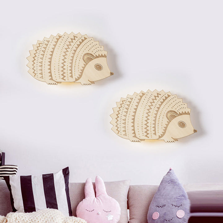 Skørter | Wooden Hedgehog Flush Mount Wall Lamp Children Beige LED Wall Lighting Fixture for Bed, Left/Right