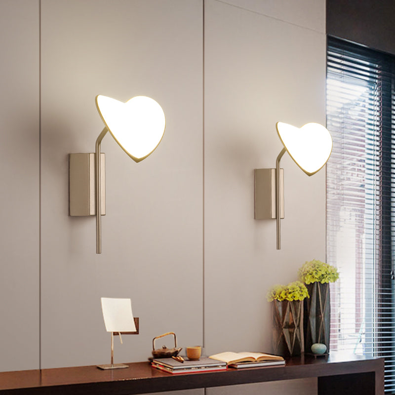 Lisslune | Leaf-shaped Corridor Wall-mounted Light Metal LED Contemporary Wall Light Lamp in Gold