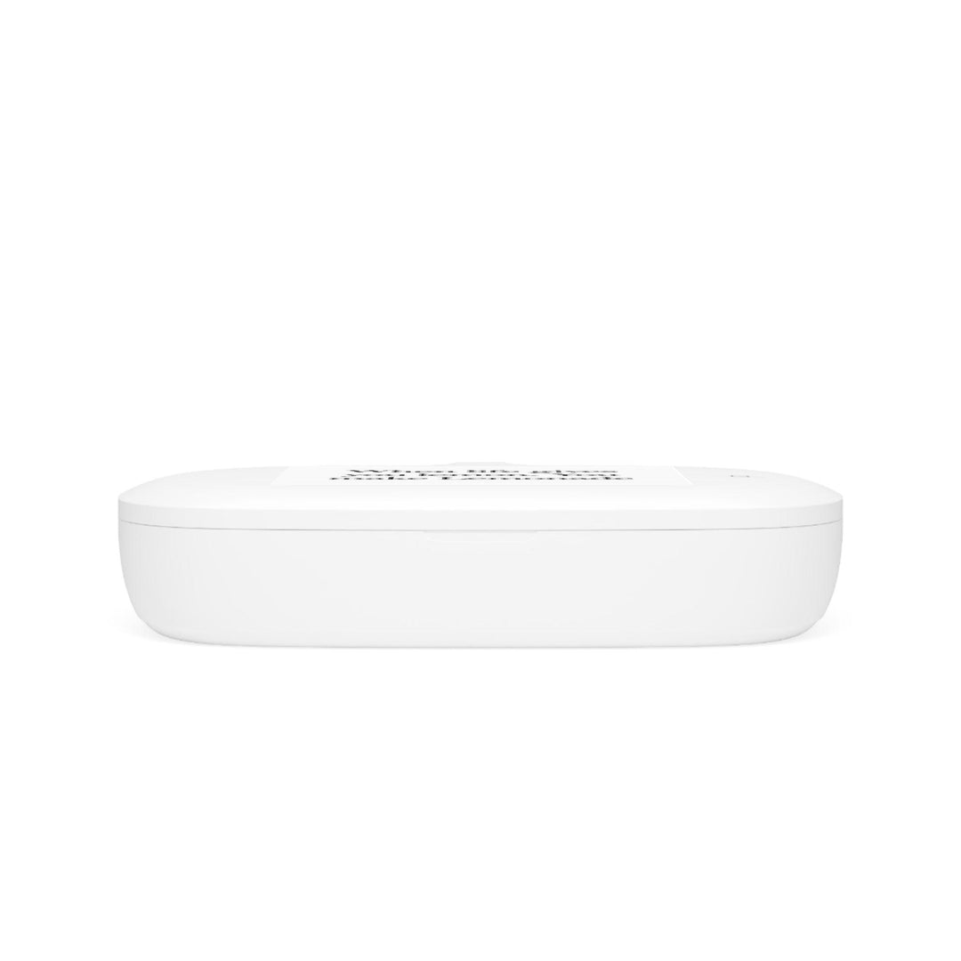 Lisslune | UV-C sanitization and charger - The ultimate dual-function device for clean and charged phones