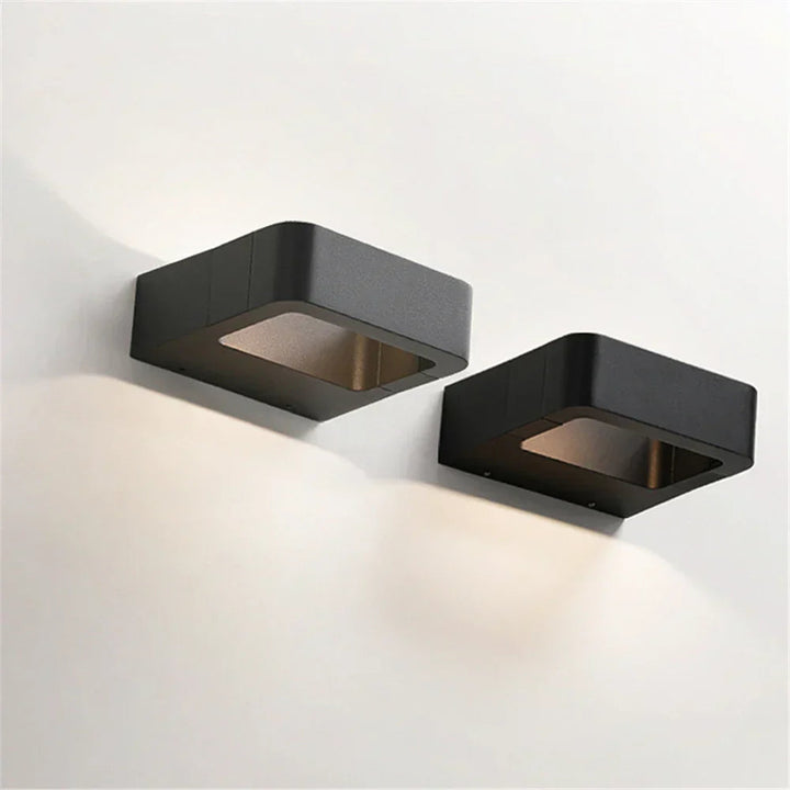 Lisslune | ClearSense LED wall lamp with motion sensor and elegant design