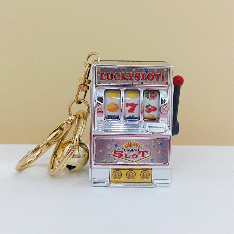 Lisslune | Keychain designed as a slot machine