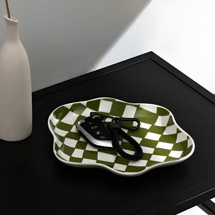 Lisslune | Classic Checkered Ceramic Plate