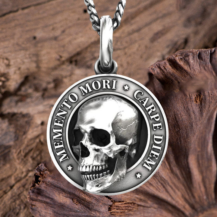 Lisslune | Memento Mori Skull Pendant