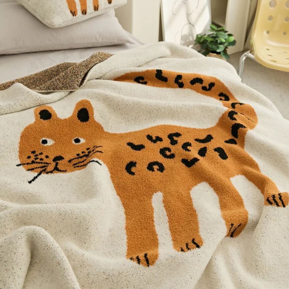 Lisslune | Wild Paws Cozy Blanket