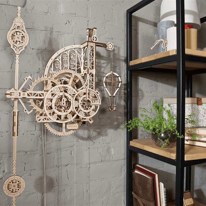 Lisslune | Aero Wall Clock with Pendulum