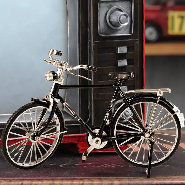 Lisslune | Assembled bicycle model