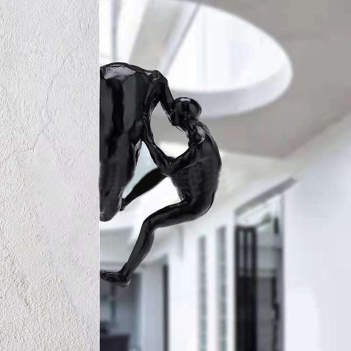 Lisslune | Climbing wall hanging statues