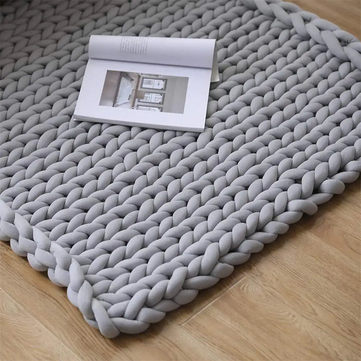 Lisslune | Chunky Knit Handmade Weighted Throw – Ultra-Cozy & Stylish Blanket