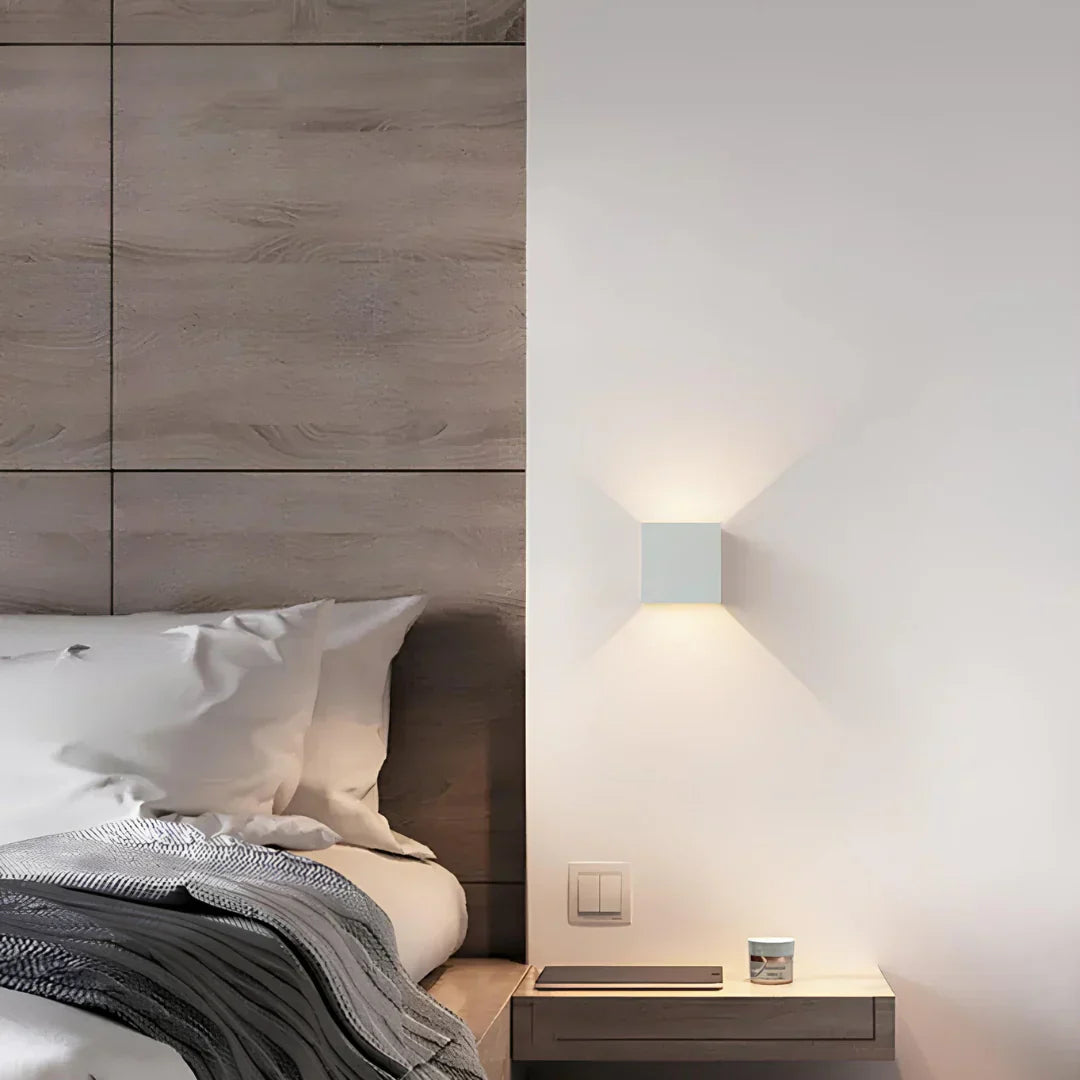 Lisslune | Luxe Wireless Rechargeable Wall Light – Motion Sensor & Warm LED Lighting (2700K)