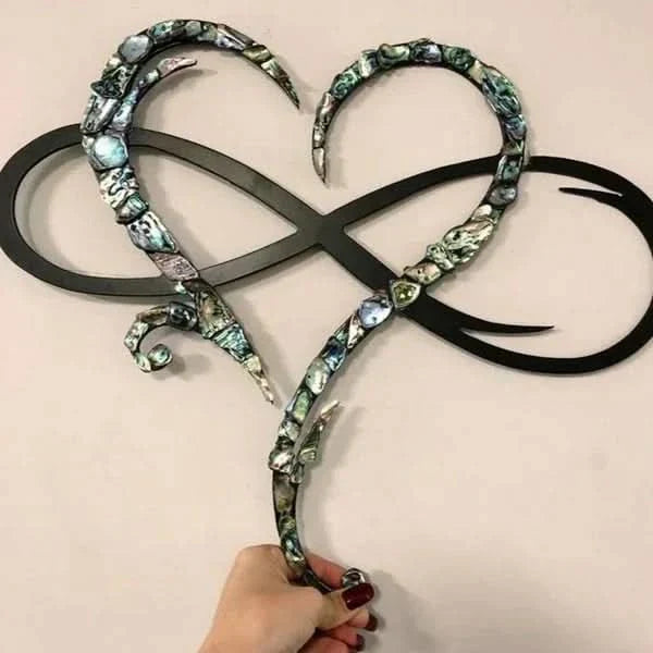Lisslune | Iron Wall Art with Infinity Heart Design