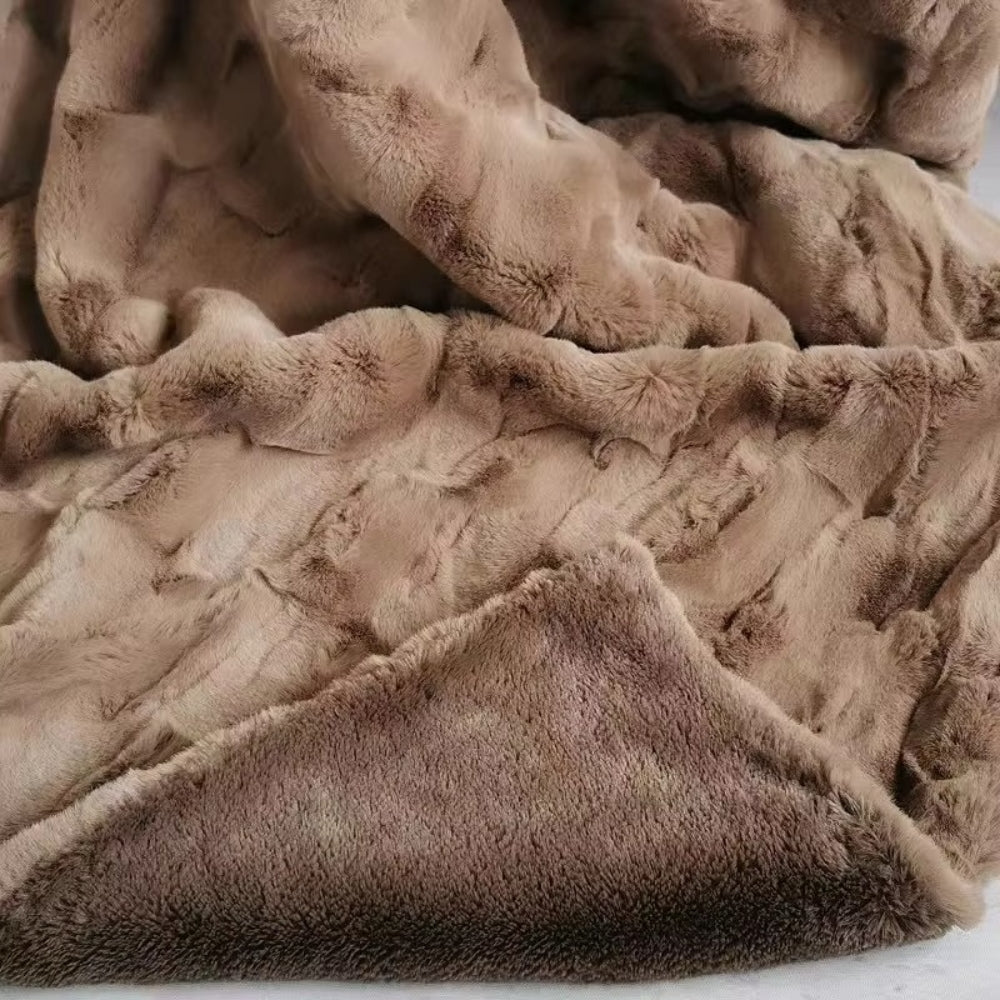 Lisslune | Heavenly Retreat Synthetic Fur Blanket