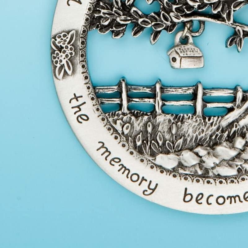 Lisslune | Merry Christmas Memorial Ornament