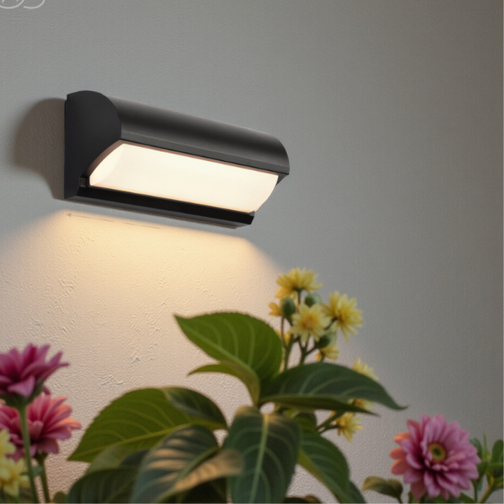 Lisslune | Modern Black Outdoor LED Wall Light – Weatherproof Warm Lighting for Garden, Patio & Entryways