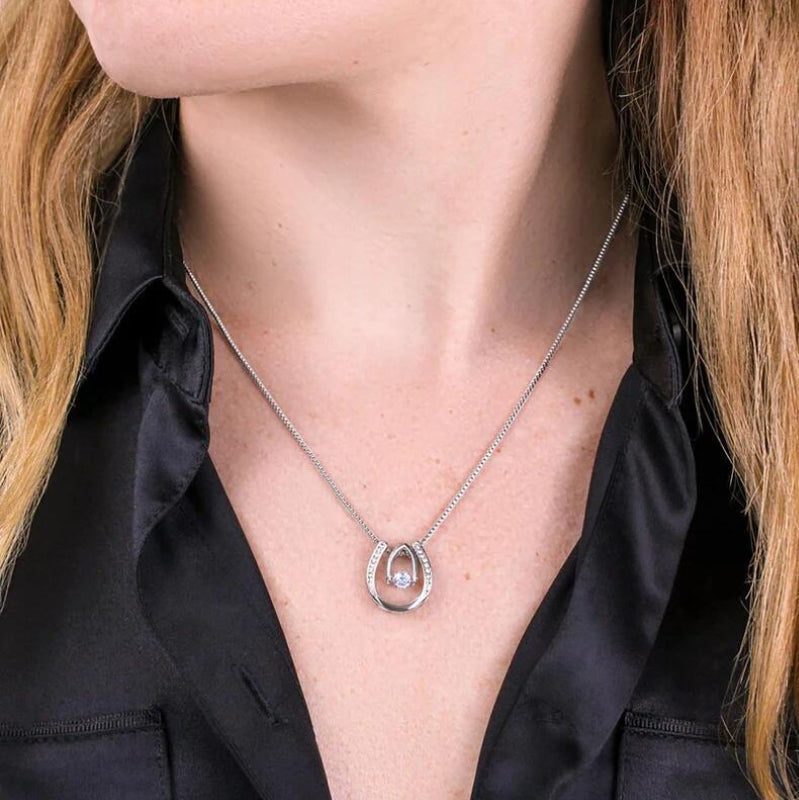 Lisslune | Horseshoe Necklace