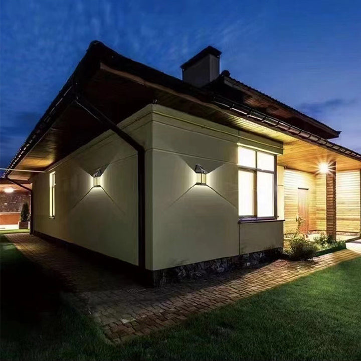 Lisslune | Solar Wolfram Wall Light