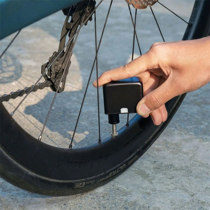 Lisslune | Ultra-Compact Mini Electric Bicycle Pump with Type-C Rechargeable Battery – Fits Schrader & Presta Valves