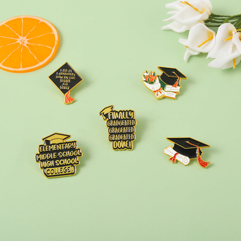 Lisslune | Graduation Season Metal Commemorative Pin