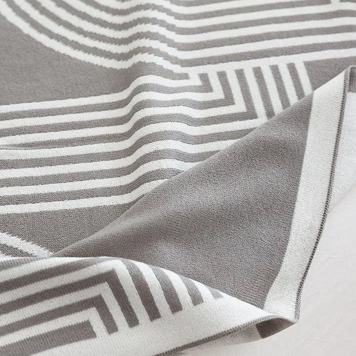 Lisslune | Snuggle Maze Knit Blanket
