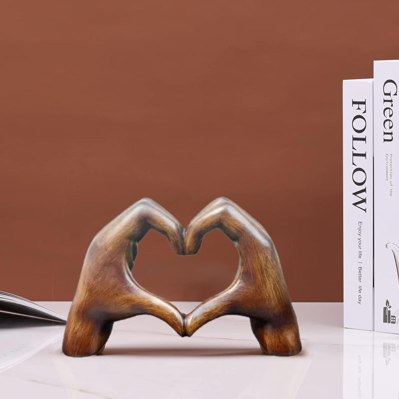 Lisslune | Handcrafted Heart Statue