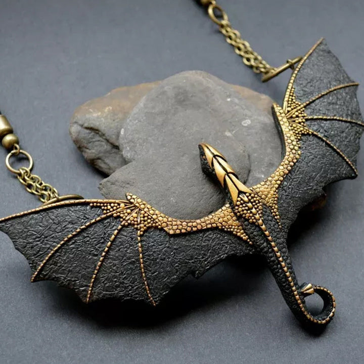 Lisslune | Flying Dragons Necklace