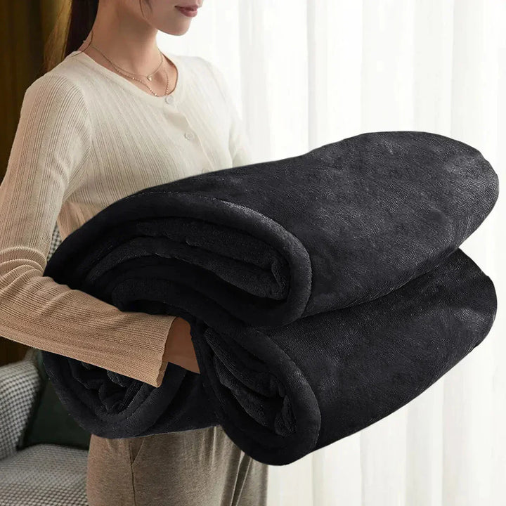 Lisslune | Maxime | Cozy Fleece Blanket for All Seasons - Extra Soft and Warm