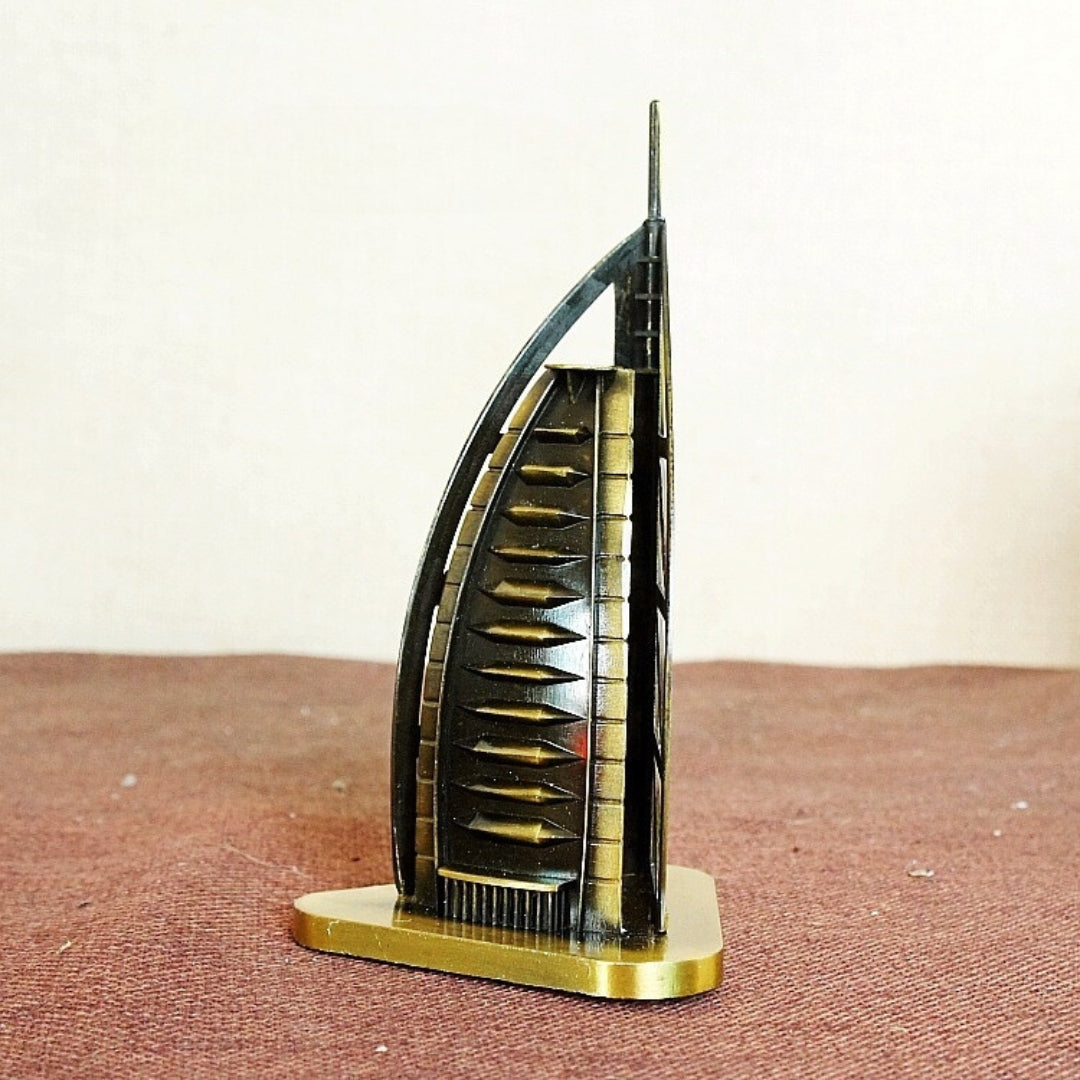 Lisslune | FamousEmpire - Parisian figures made of miniature metal