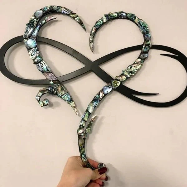 Lisslune | Iron Wall Decoration with Infinity Heart