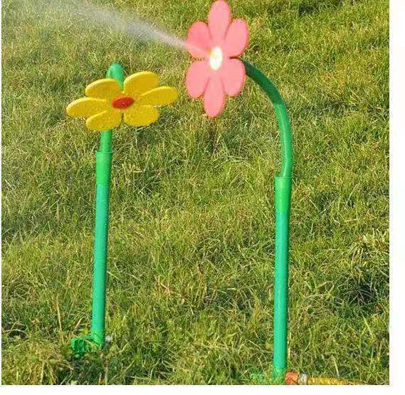 Lisslune | Dancing Daisy Sprinkler – Fun Lawn Sprinkler for Garden and Pets