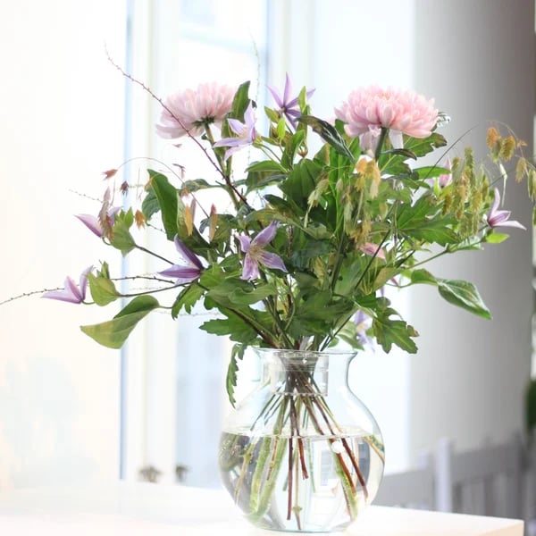 Lisslune | Spiral Ikebana Stem Holder