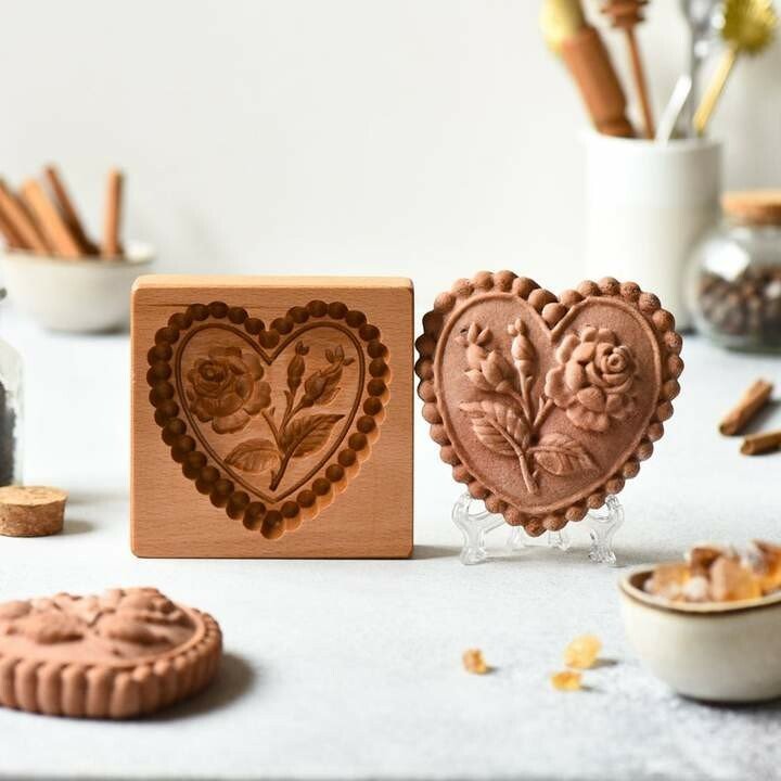 Lisslune | Gingerbread Cookie Mold