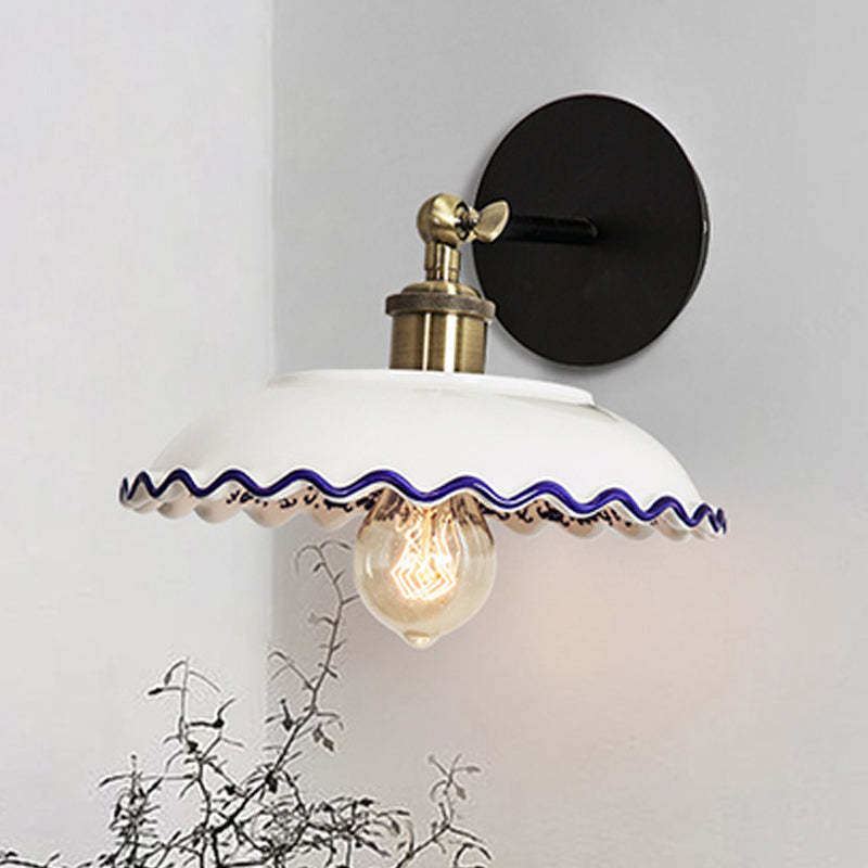 Skørter | 1 Light Wall Mount Lighting Vintage Restaurant Wall Lamp Fixture with Wave/Scalloped Bowl/Ceramic Shade in White