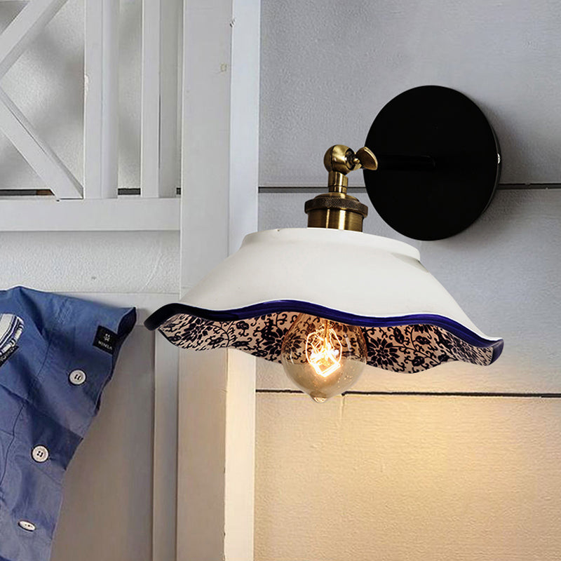 Skørter | 1 Light Wall Mount Lighting Vintage Restaurant Wall Lamp Fixture with Wave/Scalloped Bowl/Ceramic Shade in White